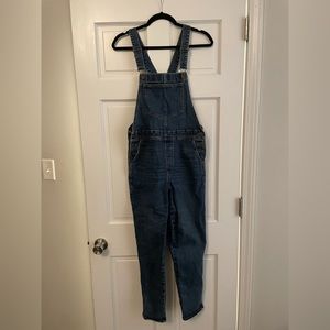 Old Navy overalls, never worn, size 4, very cute just wrong size!